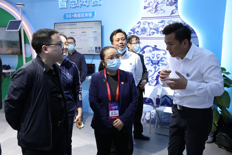 潯陽區(qū)組團赴南昌觀摩2020世界VR/AR展 共探前沿科技 深化技術交流
